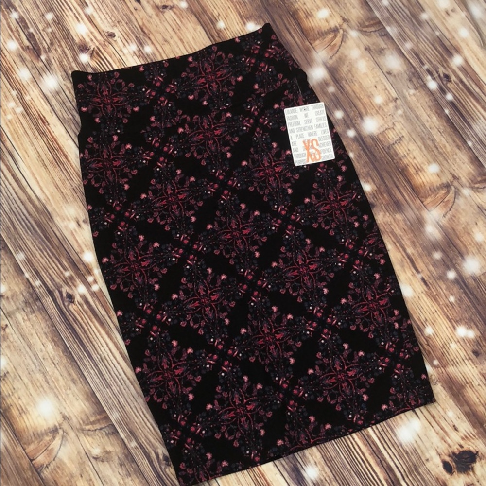 NWT LulaRoe Printed Pencil Skirt